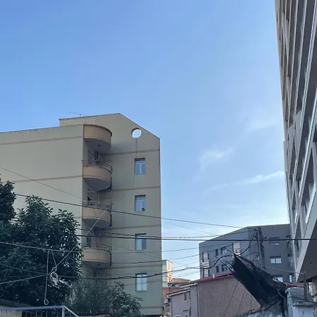 Tutus * Tirana